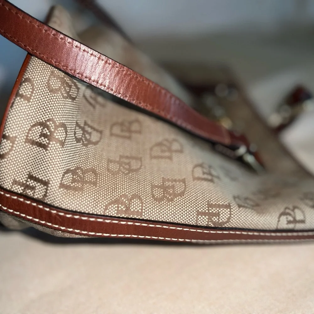 Signature Logo Bucket Handbag - Picture 6 of 9